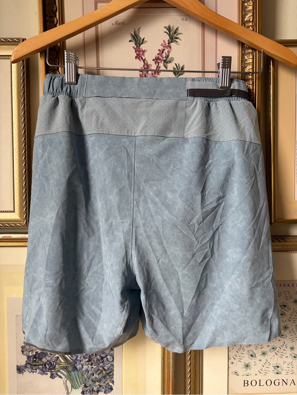 Lululemon Surge Tie Dye Blue Shorts Lined Small - Picture 7 of 7